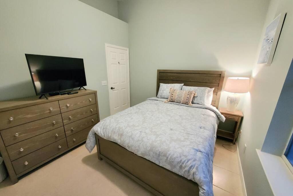 Our Beautiful Florida Vacation Home With Heated Pool Port St. Lucie Kültér fotó