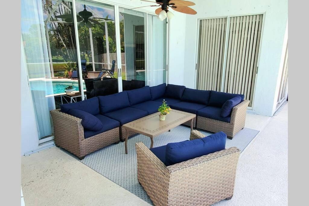 Our Beautiful Florida Vacation Home With Heated Pool Port St. Lucie Kültér fotó