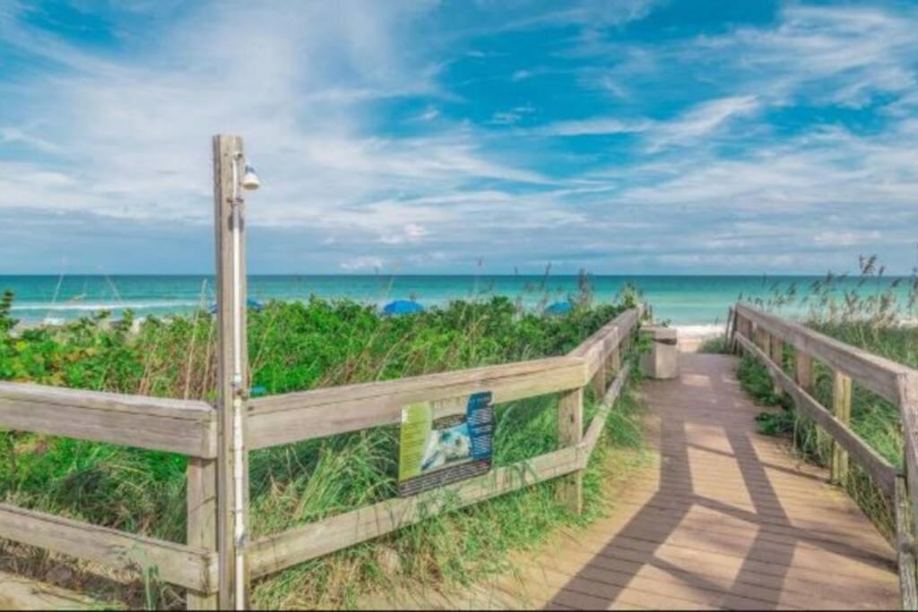 Our Beautiful Florida Vacation Home With Heated Pool Port St. Lucie Kültér fotó